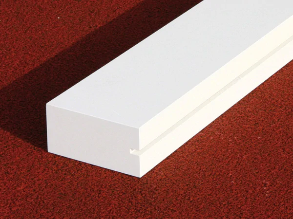 Odrazové břevno pro školní sport z masivního tvrdého dřeva 122 × 20 × 10 cm, oboustranné