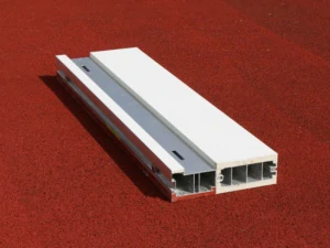 Odrazové břevno 2v1 (závodní + školní sport) 122 × 34 × 10 cm, hliník/plast, TÜV