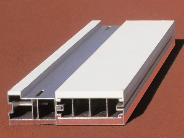 Odrazové břevno 3v1 (závodní/školní/zaslepovací) 122 × 34 × 10 cm (World Athletics, TÜV)