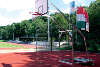 Mobilní basketbalová konstrukce